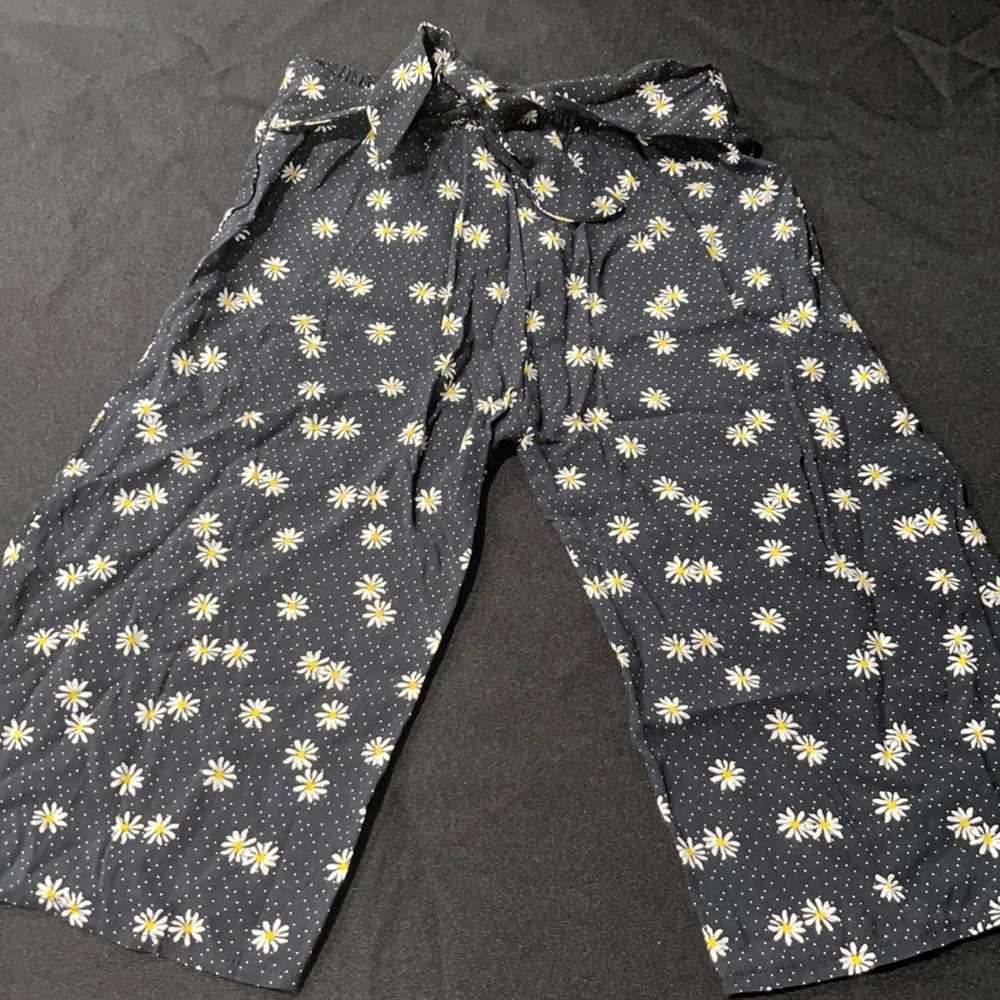 Girls flower print tie front culottes size 5-6 years